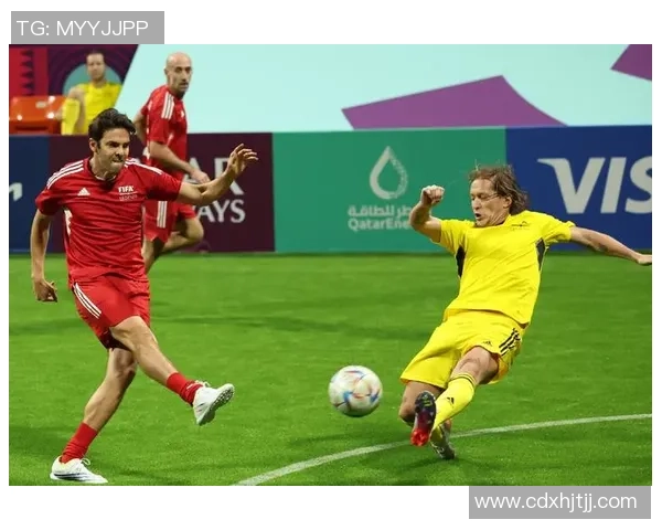 卡塔尔足球明星的魅力与风采展现帅气风范的运动传奇