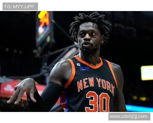 足球明星兰德尔的传奇之路与他在绿茵场上的辉煌成就解析